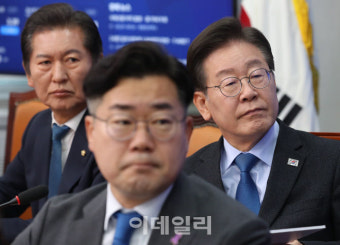 [포토]민주당, '윤석열 대통령-이종섭 장관 통화 뉴스보도 시청'