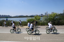 [포토]따릉이 타고 한강라이딩