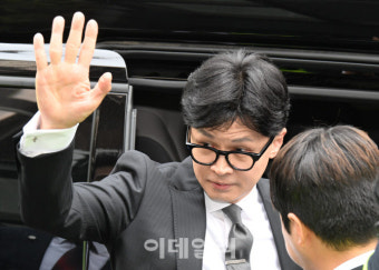 與장동혁 “한동훈 전대 출마, 가장 적극적으로 정치적 책임지는 모습”
