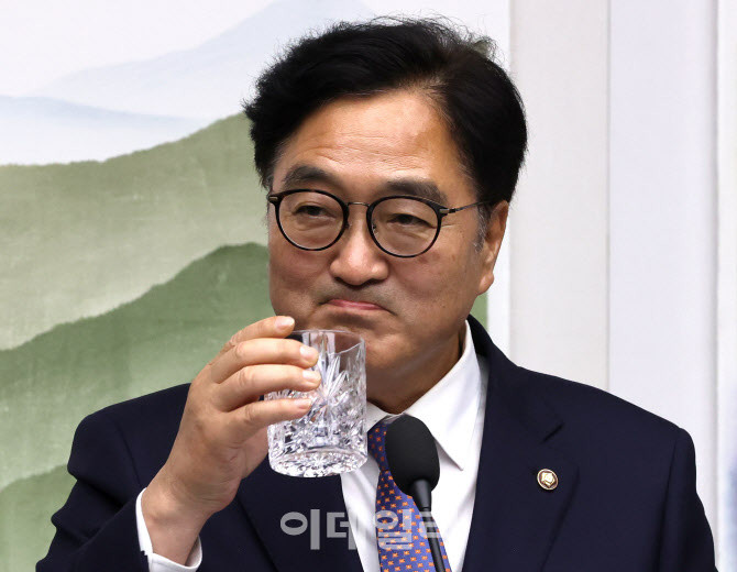 우원식 의장, 국회가 선출한 헌법재판관 즉시 임명 요구