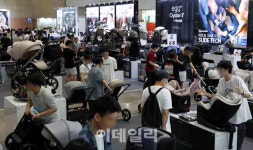 [포토]인파로 북적이는 맘앤베이비엑스포