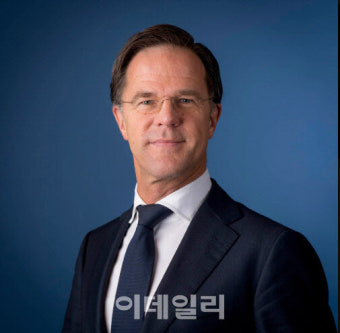 나토 새 사령탑에 '푸틴 저격수' 뤼터 네덜란드 총리 지명