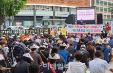 시장이 날강도냐…둔촌주공 중학교 무산 위기에 거리나왔다