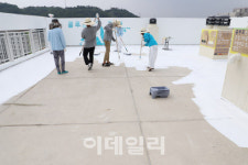 폭우·폭염에 방수·차열 페인트 주목