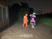 밤 사이 경기도 물폭탄, 주택 56채 침수·200여명 대피