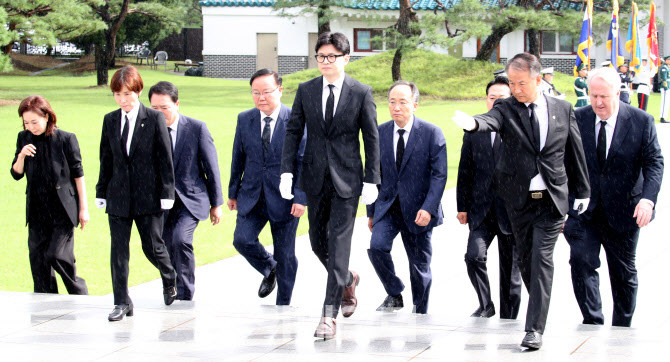 한동훈 대표, 티몬·위메프 사태 대책 논의하는 당정회의 개최
