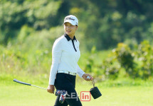 [포토] 강민진 '버디 잡고 미소로 홀아웃'