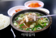 [이우석의 식사(食史)] 무더울 때는 닥치고 닭