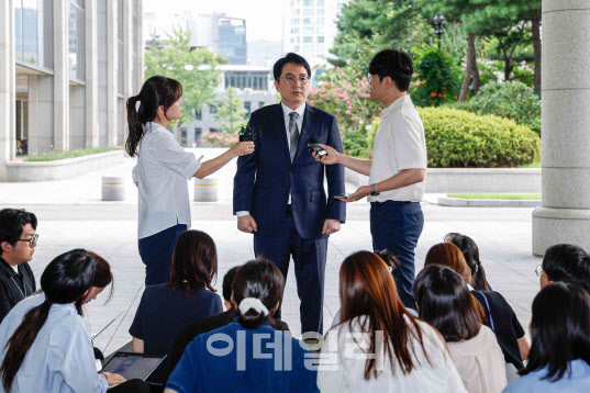 심우정 후보자, 국회 인사청문회에서 윤석열 전 대통령과의 관련성 논란에 직면