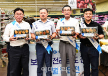 [포토] 노동진 수협회장, 전복 소비촉진 독려
