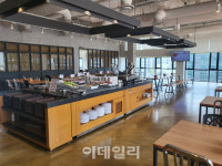 리퍼스 구내식당 | “엄마 회사에서 밥 먹고 어린이집 가요” 아·점·저녁 챙겨주는 사옥[회사의맛]