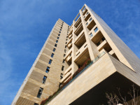 아이유·송중기 사는 청담동 아파트, 320억에 팔리나 [누구집]