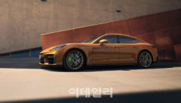 포르쉐코리아, 신형 파나메라 터보 E-하이브리드 국내 공식 출시