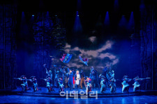 창작 뮤지컬 베르사유의 장미 초연 폐막