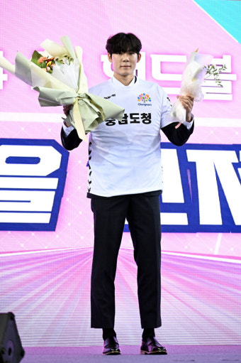한국체대 김태관, 男핸드볼 신인드래프트 전체 1순위로 충남도청행