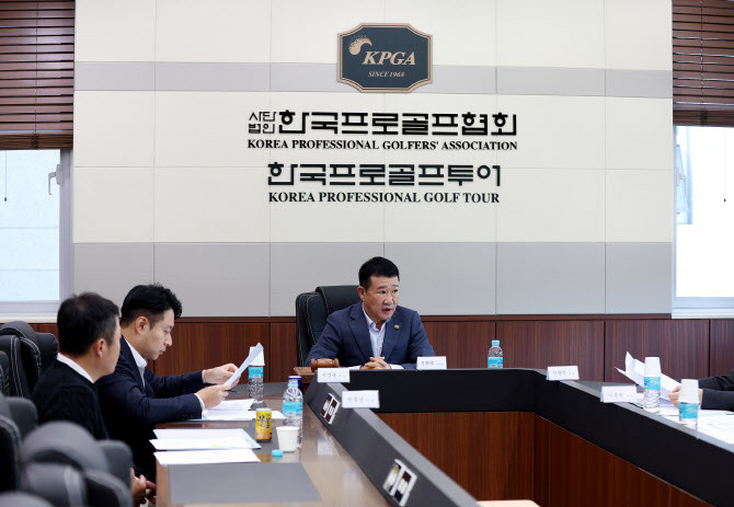 KPGA, 라커룸 문짝 훼손으로 김주형 선수에게 경고 징계