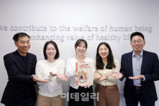 삼성웰스토리, 임직원들 모여 만든 만두 맛집 리스트 출간한다