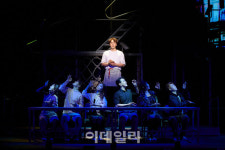 14년 공백 깬 뮤지컬 틱틱붐…옛날 대본처럼 느껴지지 않을 걸요?