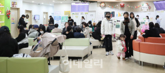 [포토]북적이는 어린이병원