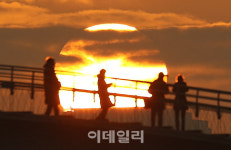 2025년 첫 해돋이 시간은?…따뜻하게 입으세요