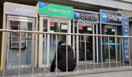 가산금리 손질에 팔 걷어붙인 정치권…금융당국은 경영개입 우려