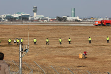 [속보]경찰, '제주항공 여객기 참사' 무안공항 등 압수수색