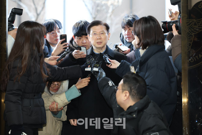박종준 전 대통령 경호처장, 특수공무집행방해 혐의 조사에 3차 출석