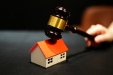 유산 소유권 없어…아버지가 남긴 30억 상가 못 갖는 이유는?