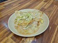 설엔 만두지…삼성 만두 덕후가 극찬한 맛집은?
