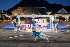 尹개방 `청와대` 설연휴 엿새간 5.7만명 다녀갔다