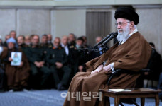 이란 하메네이 