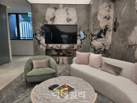 가족 모임부터 증여 상담까지 슈퍼리치 한 가문만 모십니다