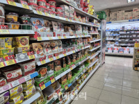 [르포]“슈퍼도 매대 비었나요?”…‘홈플러스 사태 익스프레스도 영향