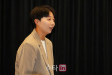 [포토]김효주,예정에 없던 축사에 미소만