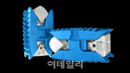 엘앤케이바이오, ‘엑셀픽스-XT’ 유럽도 진출…첫 수술 성공