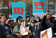 탄핵 정국 해소에 원화 가치 회복…환율 추가 하락 여부는?
