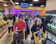 “장볼 맛 난다” 이마트 묵직한 한방…강동 식탁 전쟁 터졌다[르포]