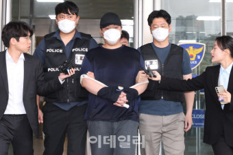 [포토]미아동 마트 흉기난동 피의자 김성진 검찰 송치