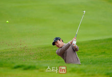 [포토] 김민수 간결한 스윙으로 벙커 탈출