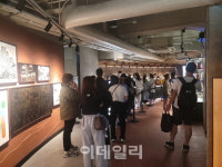 또 핫플될까…스페셜 매장 스타벅스 광장마켓점 가보니