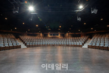 20주년 충무아트센터, 4개월 리모델링 마치고 재개관