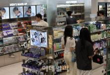 “화장품만 있는 줄 알았지?” 남자 위한 올리브영 생겼다[르포]