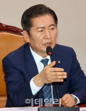 정청래, 법사위원장직 사퇴…당대표 도전 나설듯