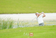 [골프in포토]이준석,그린 중앙을 노렸다