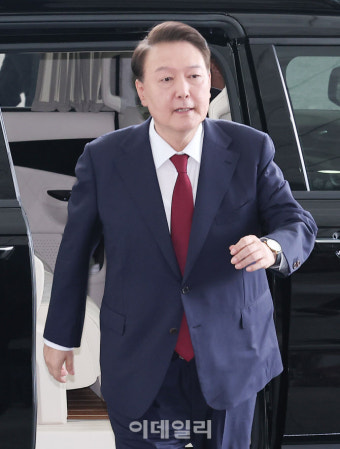 [포토]내란특검 향하는 윤석열 전 대통령