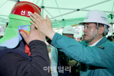 [포토]이동환 고양시장, 기록적 무더위 속 폭염 대응태세 점검