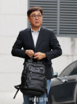 [포토] 첫 출근하는 최휘영 문체부장관 후보자