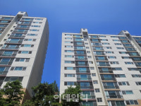 ‘李대통령 사택’ 양지마을 재건축 갈등 계속…‘불이익’ 걱정도[르포]