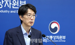 관세 불안에도 반도체 '훨훨'…7월 수출 ‘역대 최대’(종합)