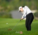 [골프in포토]백송,러프에서 강한 임팩
